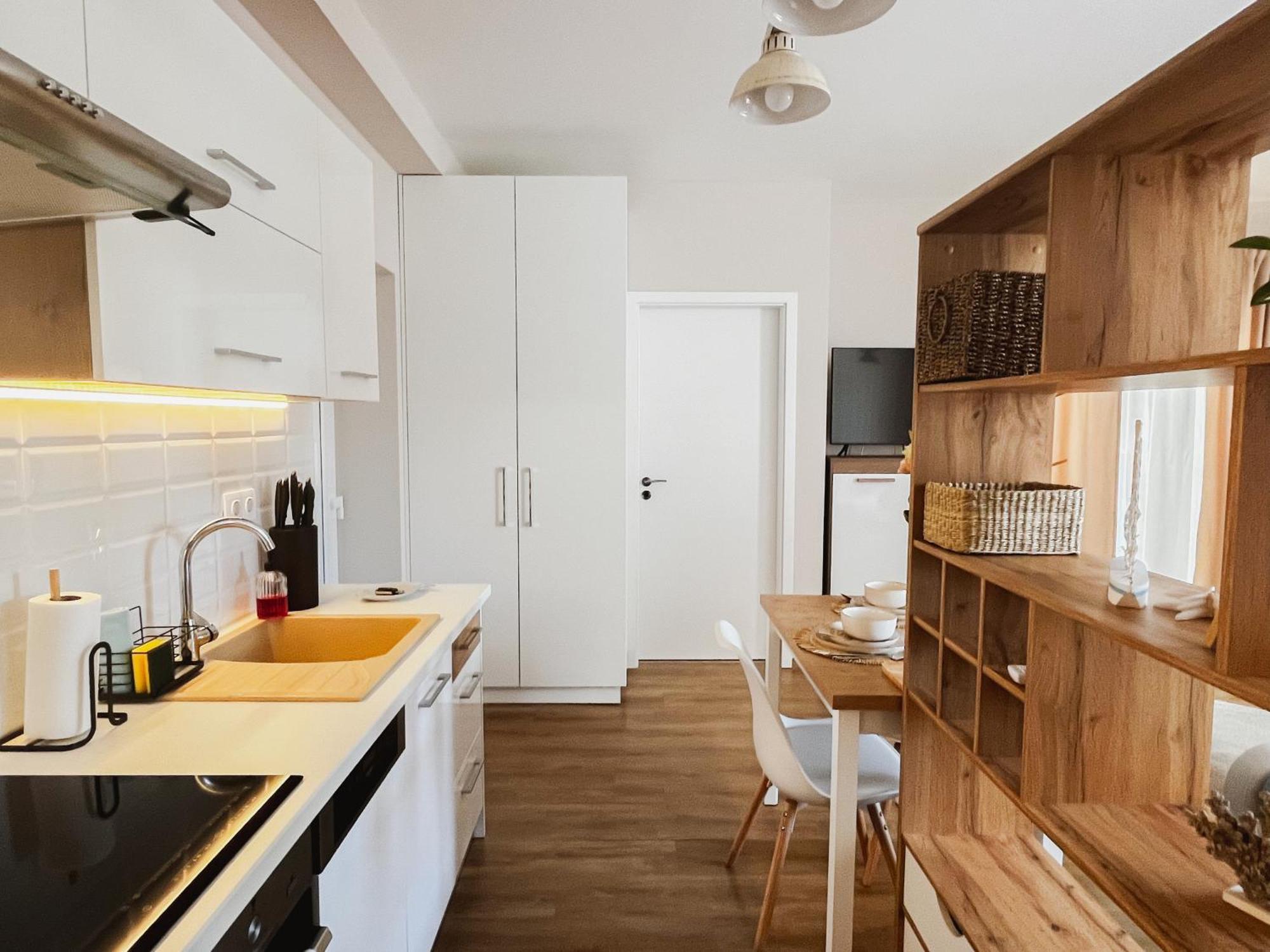 Napsugar Apartman Кестели Екстериор снимка